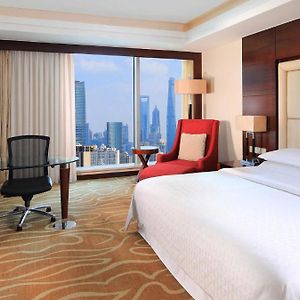Executive King Bed Room